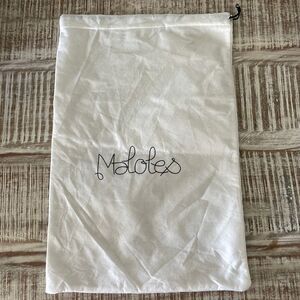 Maloles dust cover